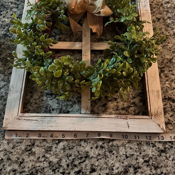 wood window frame with wreath - Picture 2 of 3